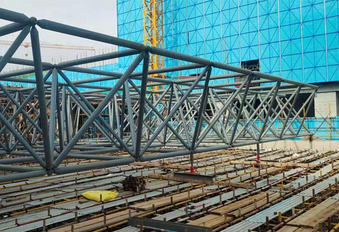 当阳高铁东总部基地2号楼网架